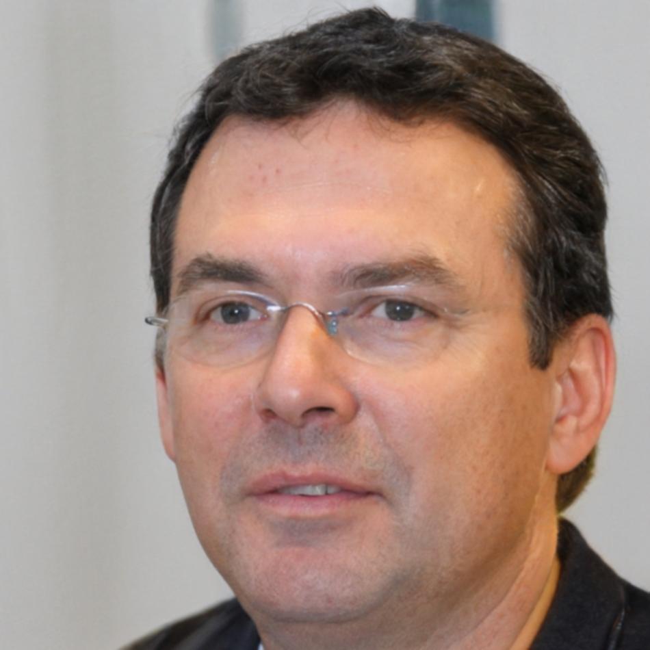 Portrait of Dmitri Novák, Strategic Planning Advisor